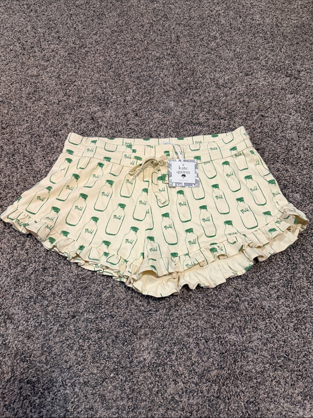 NWT Kate Quinn Cream Lt Yellow Sleep Shorts with Green Milk Bottle Print Size M